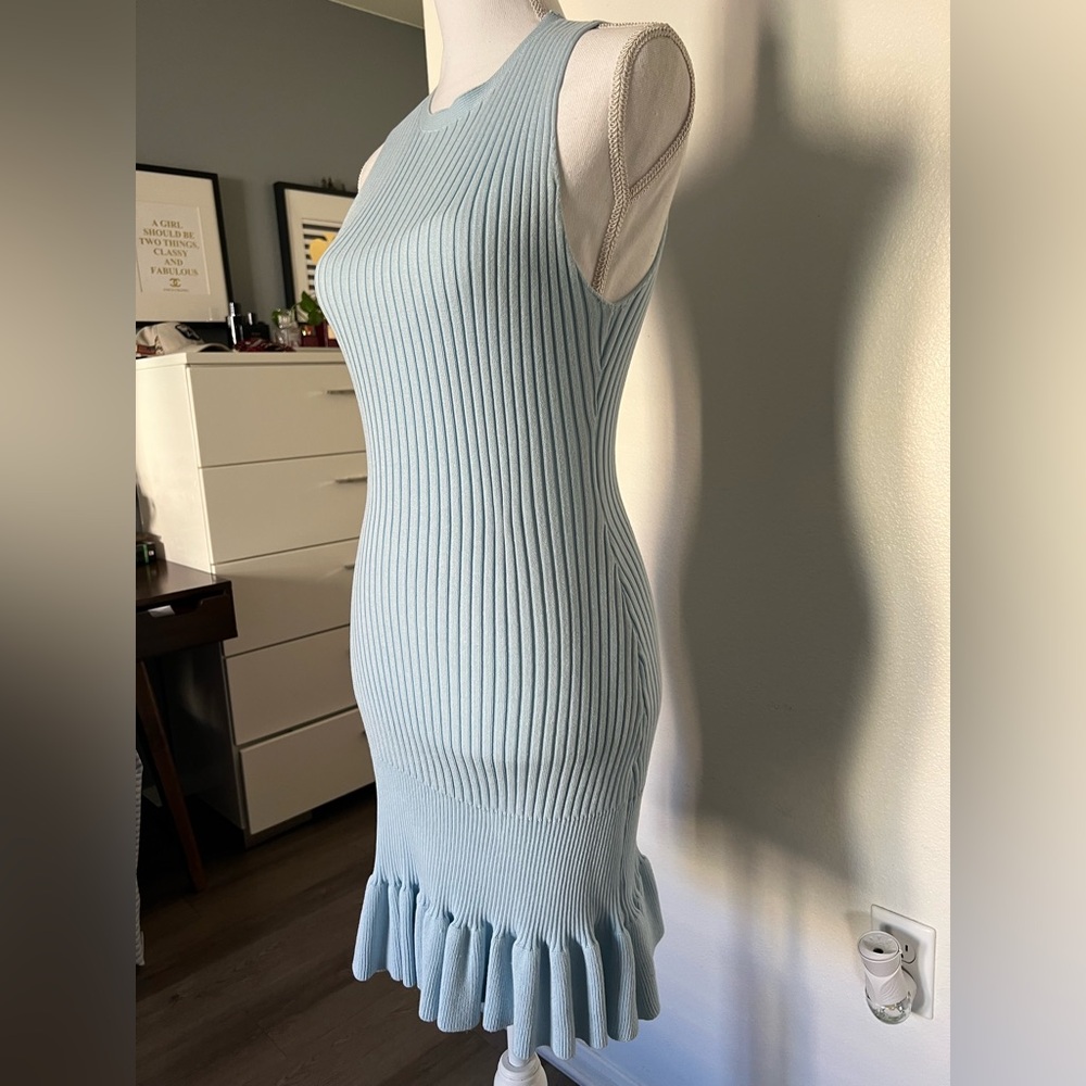 Elegant Sleeveless Blue Dress